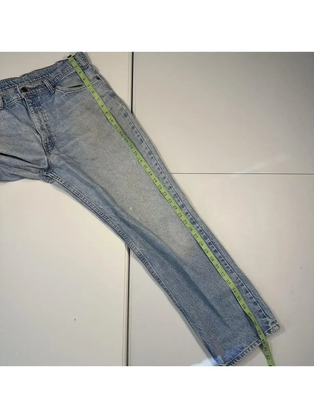 Retro 1980s? 1990s? vintage faded Levi's blue jeans denim pants grunge Americana